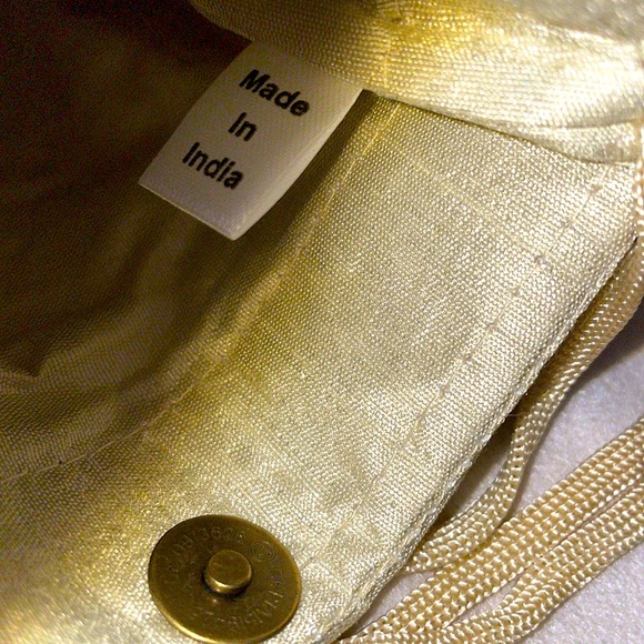 NWOT Beaded & Embroidered Bird Design Tan & Green Bird Sling Bag. - Picture 5 of 5